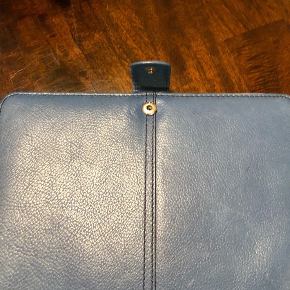 Authentic FOSSIL Tablet/iPad Holder - Picture 6 of 10